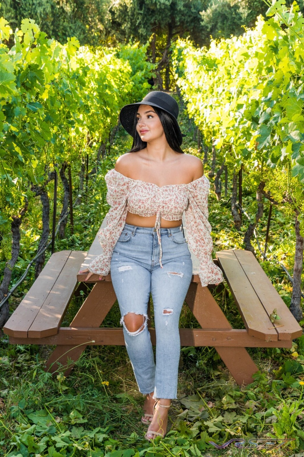 LookBook DelrayPalm Black Summer Hat Brunette Model LA